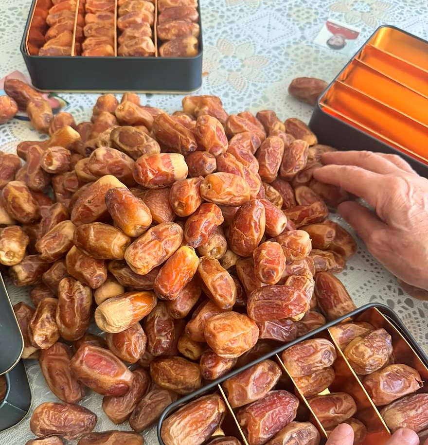 Temr Atelier atölyesinde kutular elle hazırlanıyor